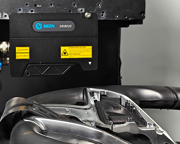 SRI系列3D相機(jī)測(cè)量汽車(chē)方向盤(pán)殼體間縫隙 SRI系列3D相機(jī)測(cè)量汽車(chē)方向盤(pán)殼體間縫隙